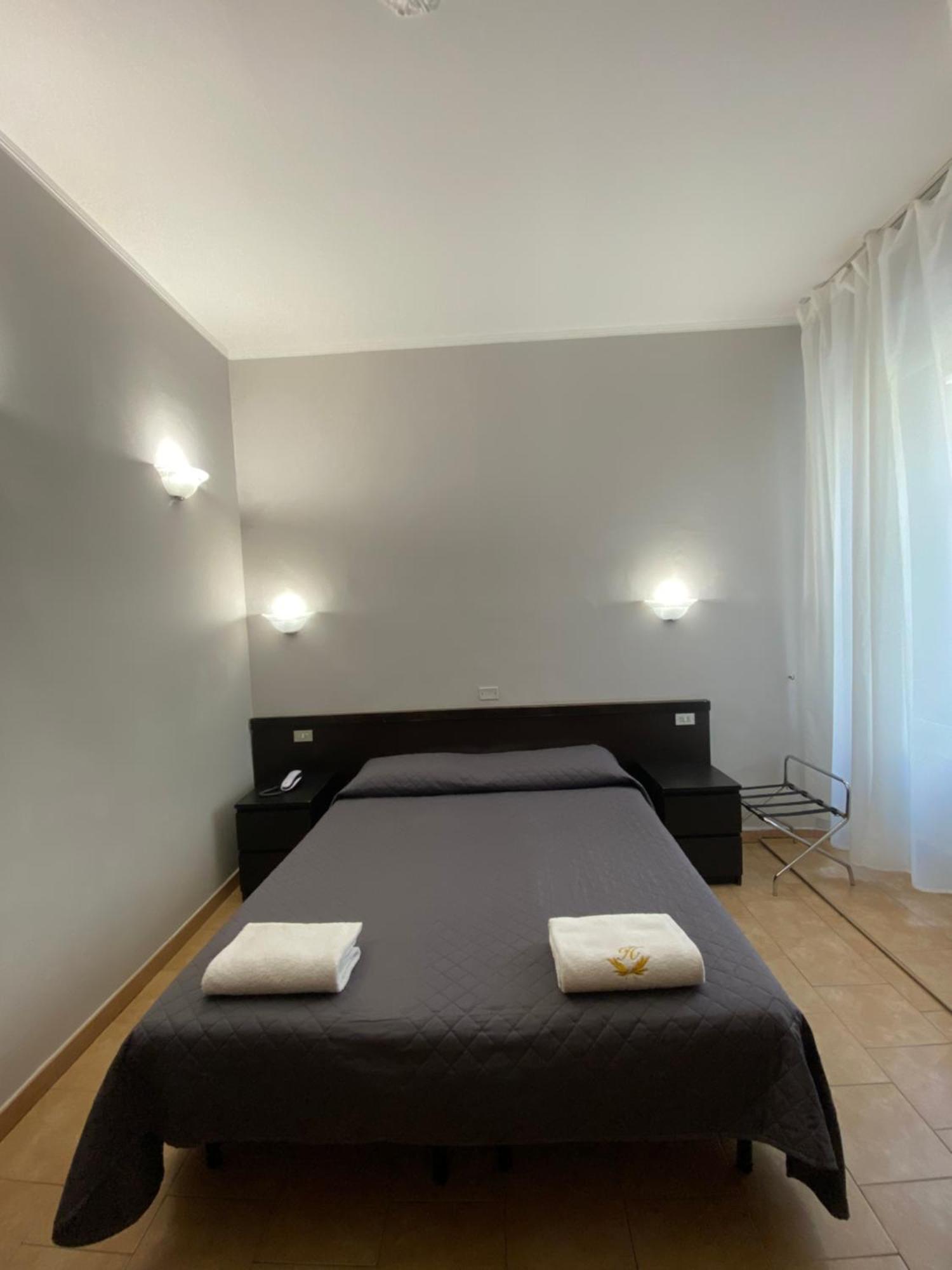 Hotel Atena Milan Exterior photo
